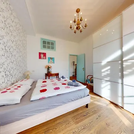 Les Fleurs Astoria *