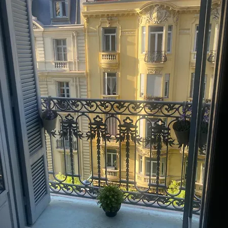 Les Fleurs Astoria Lejlighed Menton