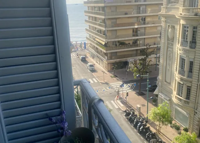 Les Fleurs Astoria * Menton